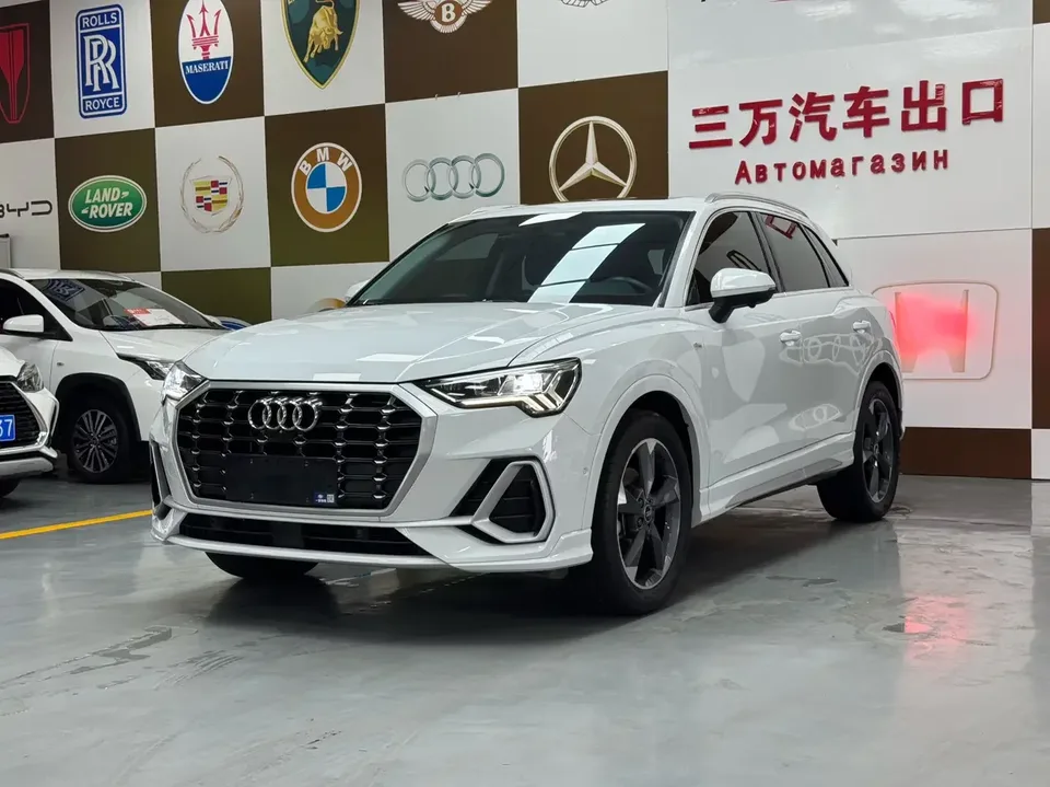 Audi Q3 Audi Q3 2022 35 TFSI Stylish Dynamic 2022 — photo 1, buy with delivery to Moscow