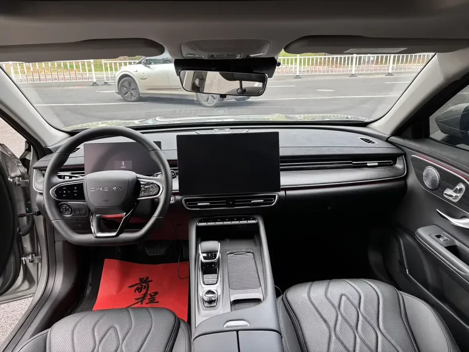 Chery Arrizo 8 PRO Arrizo 8 PRO 2025 1.6T DCT Luxury Model 2025 — миниатюра 3