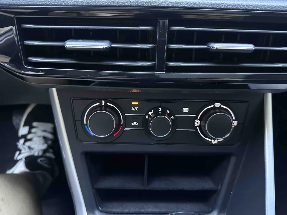Volkswagen Polo Polo 2023 Plus 1.5L Automatic Colorful Technology Edition 2023 — миниатюра 4