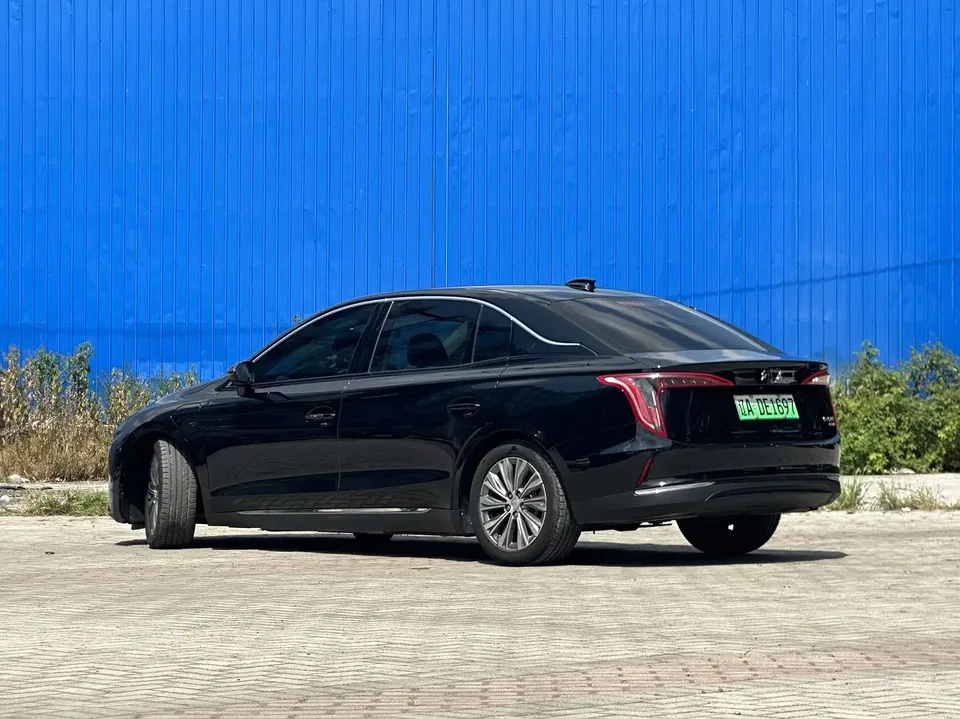Hongqi E-QM5 Hongqi E-QM5 2023 620KM PLUS 2023 — thumbnail 2