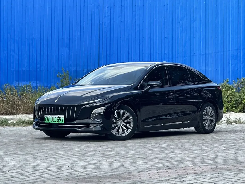 Hongqi E-QM5 Hongqi E-QM5 2023 620KM PLUS 2023 — photo 1, buy with delivery to Moscow