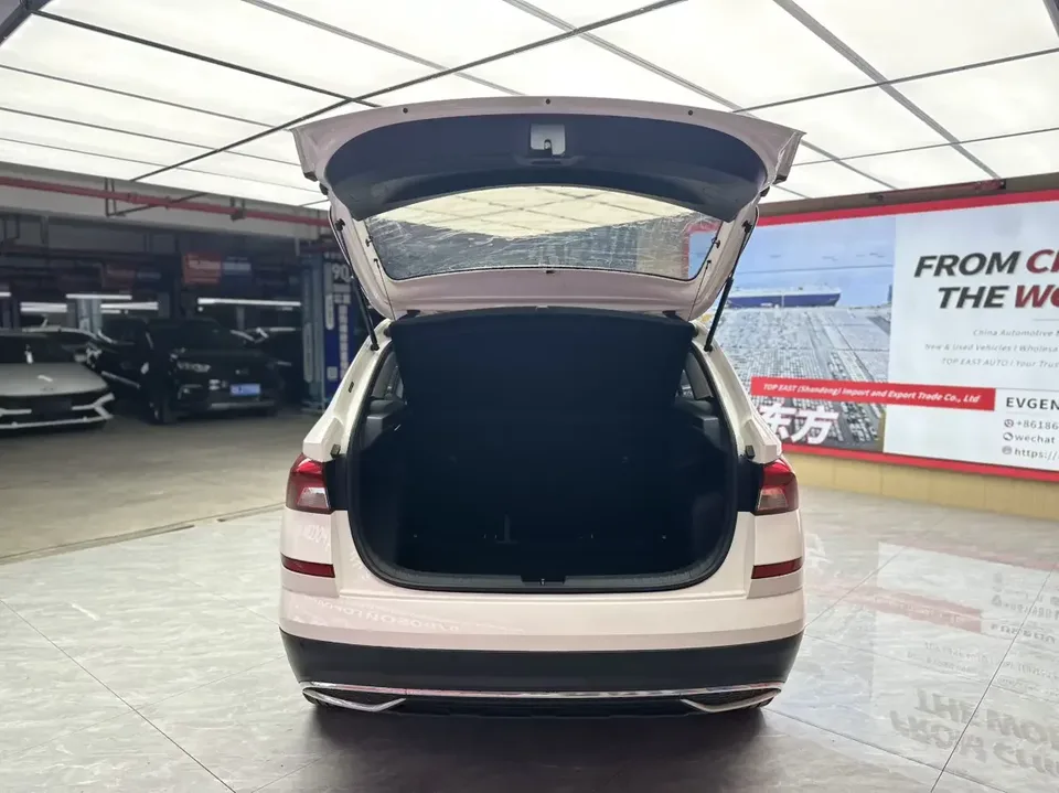 Skoda Comek Comek 2022 1.5L Automatic Comfort Edition 2022 — миниатюра 3