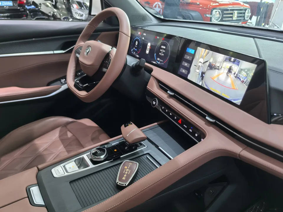 Changan CS75PLUS Changan CS75 PLUS 2023 The third generation 1.5T automatic premium model 2023 — thumbnail 3