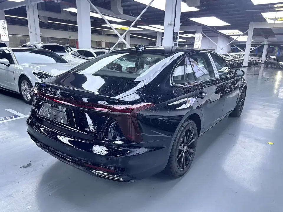 Hongqi H5 Hongqi H5 2025 1.5T DCT Xuanying Edition 2026 — thumbnail 2