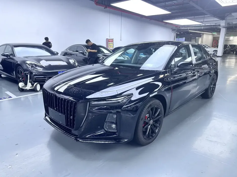 Hongqi H5 Hongqi H5 2025 1.5T DCT Xuanying Edition 2026 — photo 1, buy with delivery to Moscow