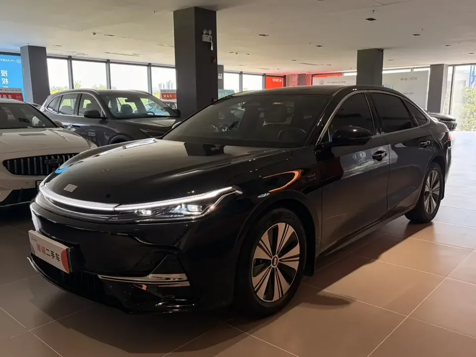 Geely Galaxy A7 EM Galaxy A7 EM 2025 150km Explorer+ 2025 — photo 1, buy with delivery to Moscow