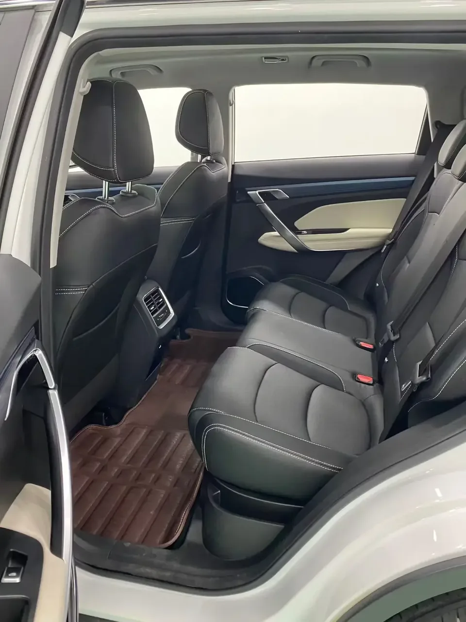 Geely Atlas Boyue 2021 Million-dollar 1.8TD DCT two-wheel drive comfort model 2022 — thumbnail 3