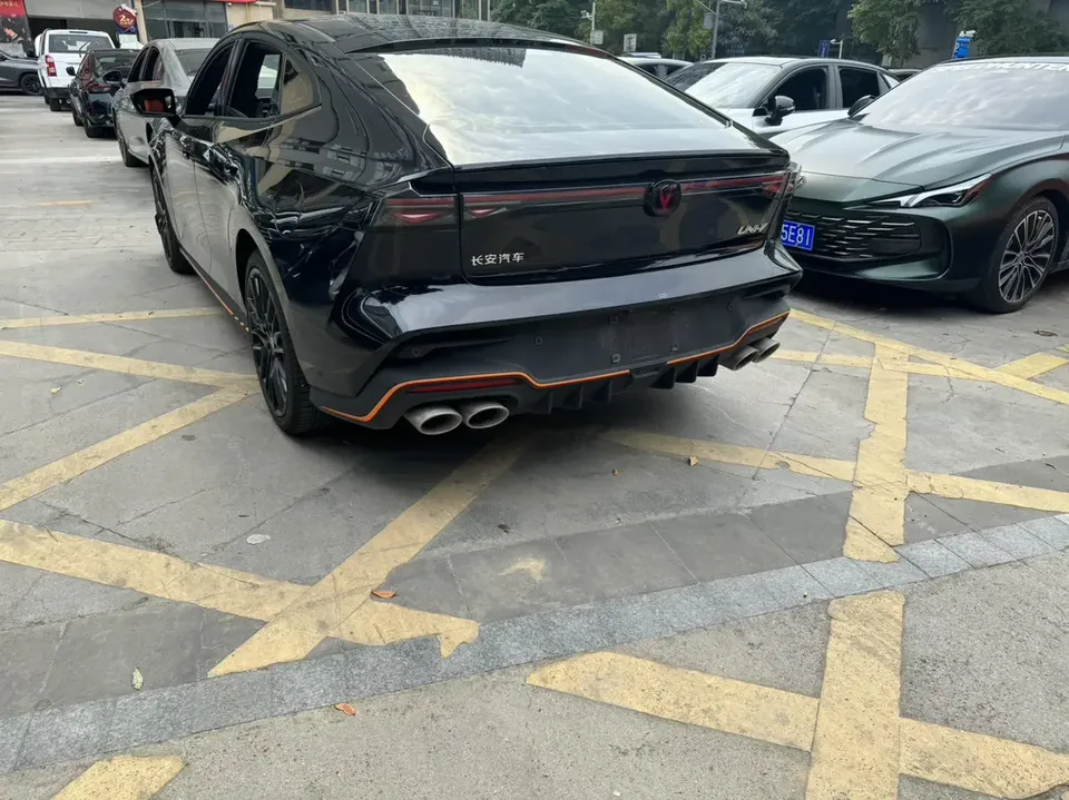 Changan UNI-V Changan UNI-V 2025 1.5T 500Bar Premium Sports 2025 — thumbnail 3