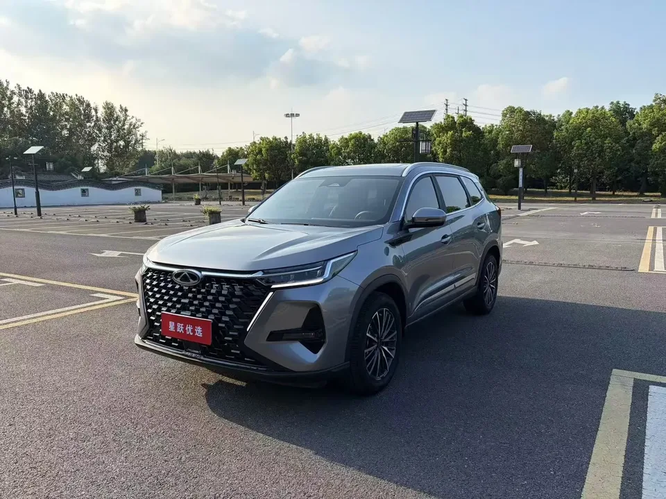 Chery Tiggo 8 Pro Tiggo 8 PRO 2025 290T 2WD Premium Edition 2025 — photo 1, buy with delivery to Moscow