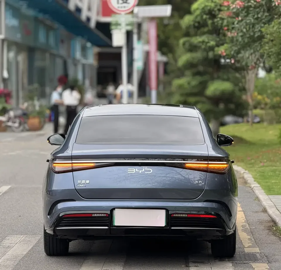 BYD Seal DM Seal DM 2024 Honor Edition DM-i 1.5L 121KM Luxury Model 2024 — thumbnail 2