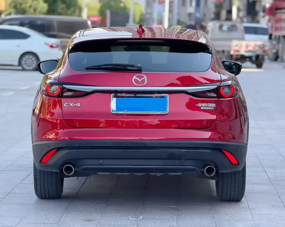 Mazda CX-4 Mazda CX-4 2020 2.0L 2WD Blue Sky Premium Edition 2022 — миниатюра 2