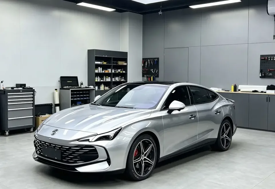 MG 7 MG7 2023 1.5T DCT Comfort Edition 2023 — photo 1, buy with delivery to Moscow