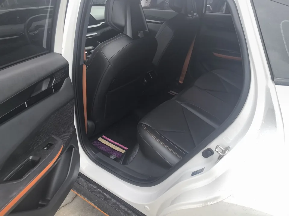 Changan UNI-V Changan UNI-V 2022 1.5T Sports Edition 2023 — thumbnail 3