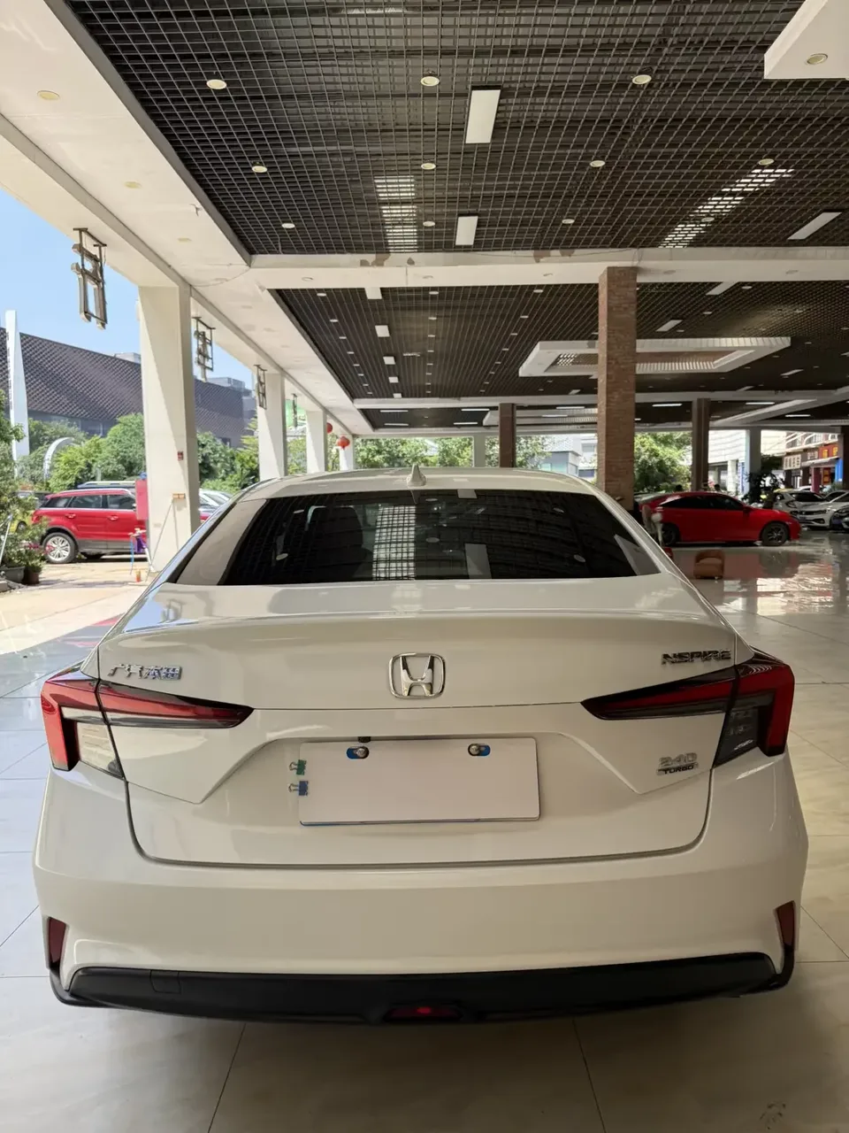 Honda Integra Style 2022 240TURBO CVT Deluxe Edition 2022 — thumbnail 2
