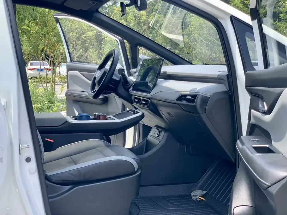 HYCAN Hechuang Z03 Hechuang Z03 2022 510 Cool Edition 63.98kWh 2022 — thumbnail 3
