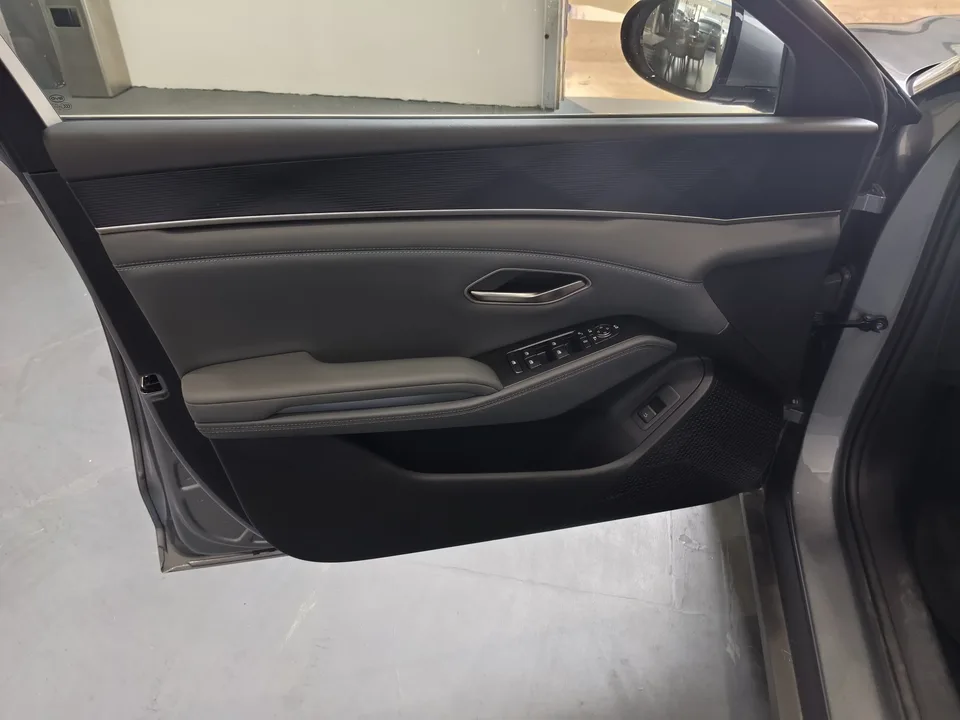 BYD Qin L DM Qin L DM 2025 DM-i 120KM Intelligent Driving Edition 2025 — thumbnail 3