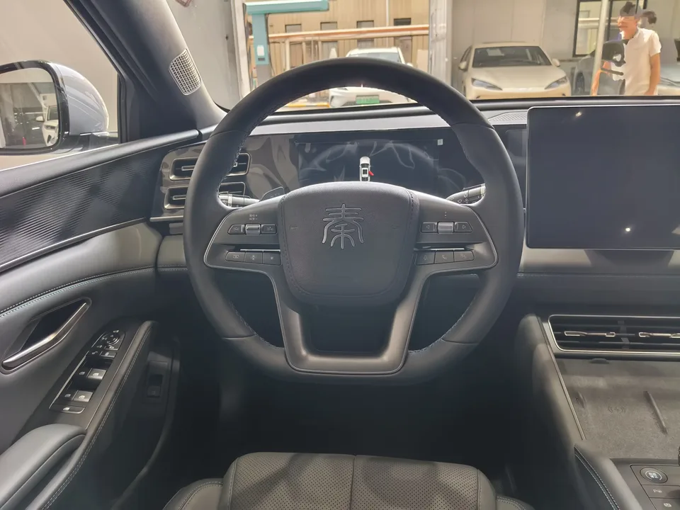 BYD Qin L DM Qin L DM 2025 DM-i 120KM Intelligent Driving Edition 2025 — thumbnail 4