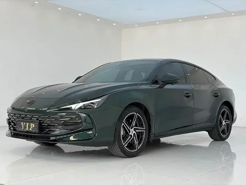 MG 7 MG7 2023 1.5T DCT Deluxe Edition 2023 — photo 1, buy with delivery to Moscow