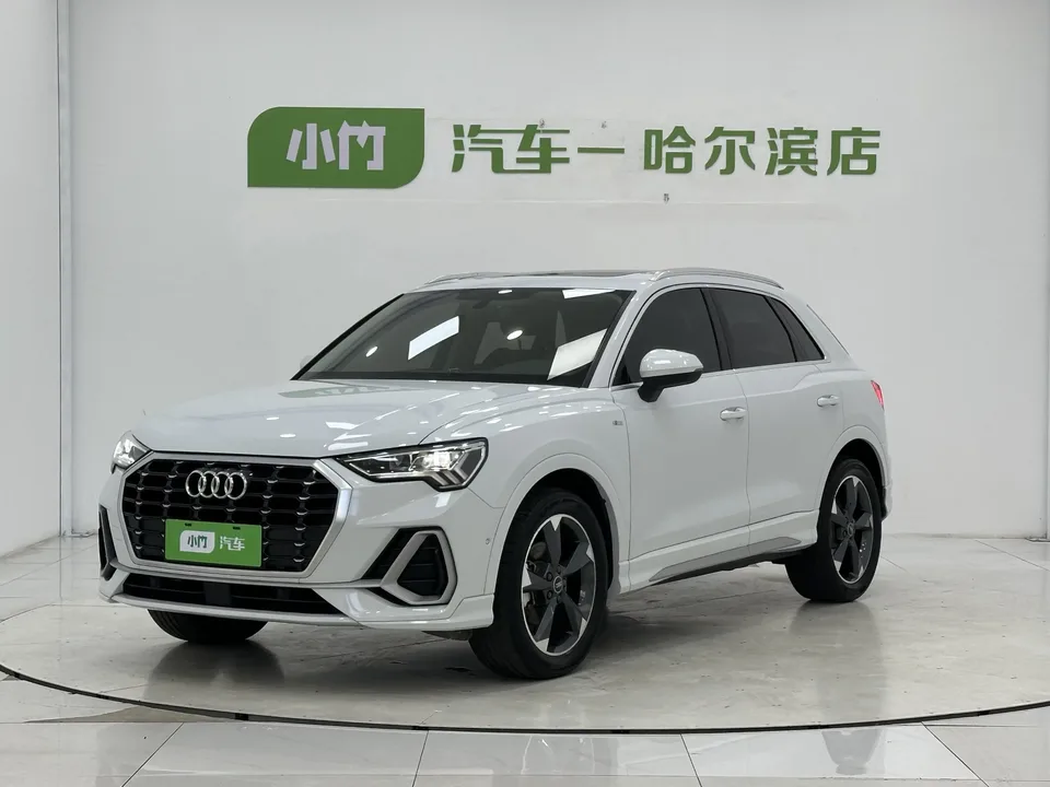 Audi Q3 Audi Q3 2023 35 TFSI Stylish Dynamic 2022 — photo 1, buy with delivery to Moscow