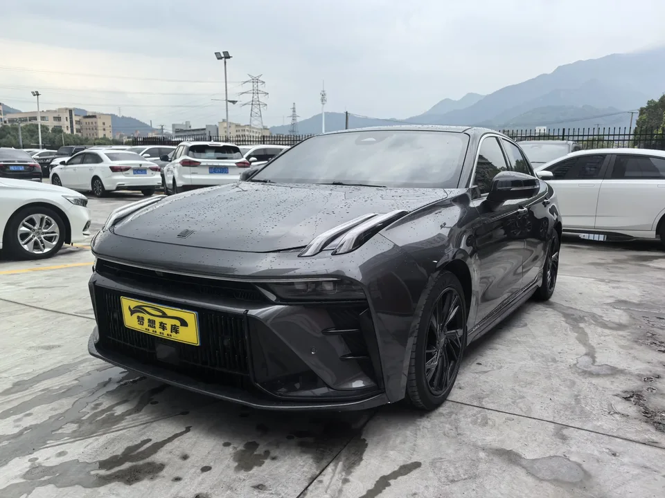 Lynk & Co 03 Lynk & Co 03 2023 1.5TD DCT Jin Plus 2023 — photo 1, buy with delivery to Moscow