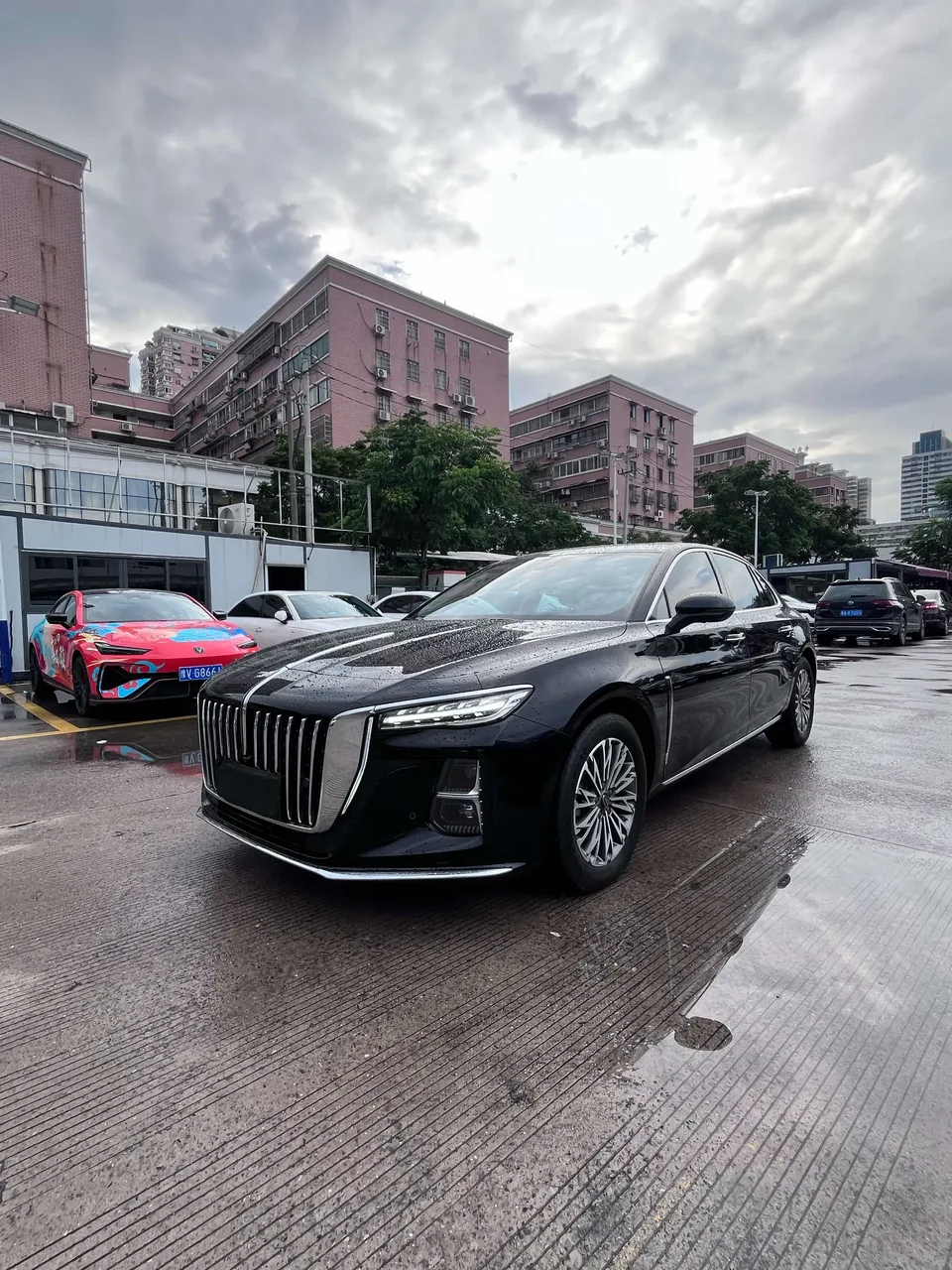 Hongqi H5 Hongqi H5 2025 1.5T DCT Flagship Edition 2025 — photo 1, buy with delivery to Moscow