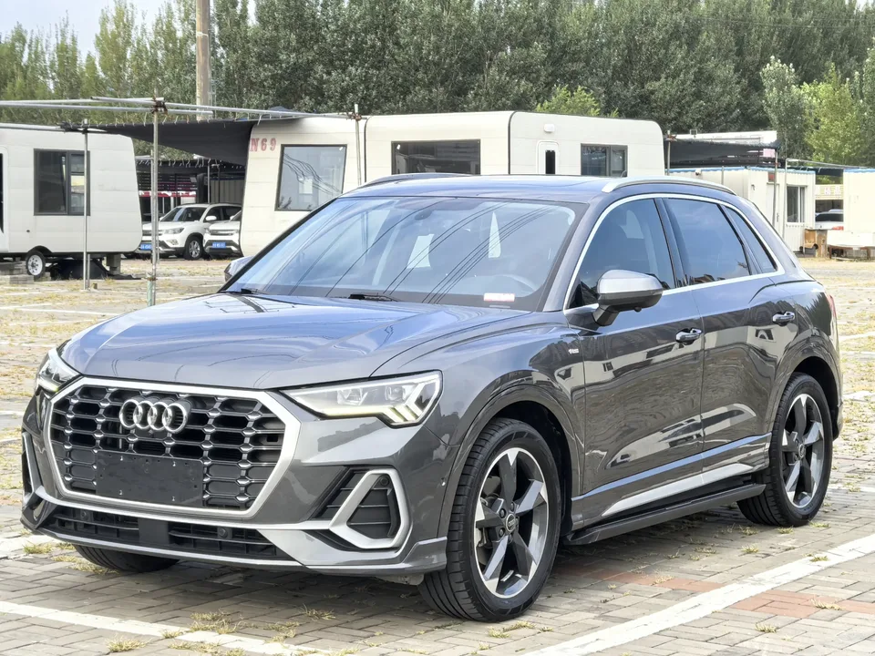 Audi Q3 Audi Q3 2023 35 TFSI Stylish Dynamic 2023 — фото 1, купить с доставкой в Москву