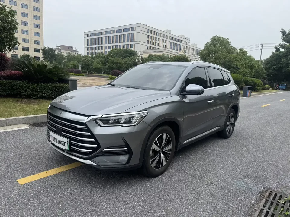 BYD Song Pro DM Song Pro DM 2022 DM-i 110km Flagship 2023 — фото 1, купить с доставкой в Москву