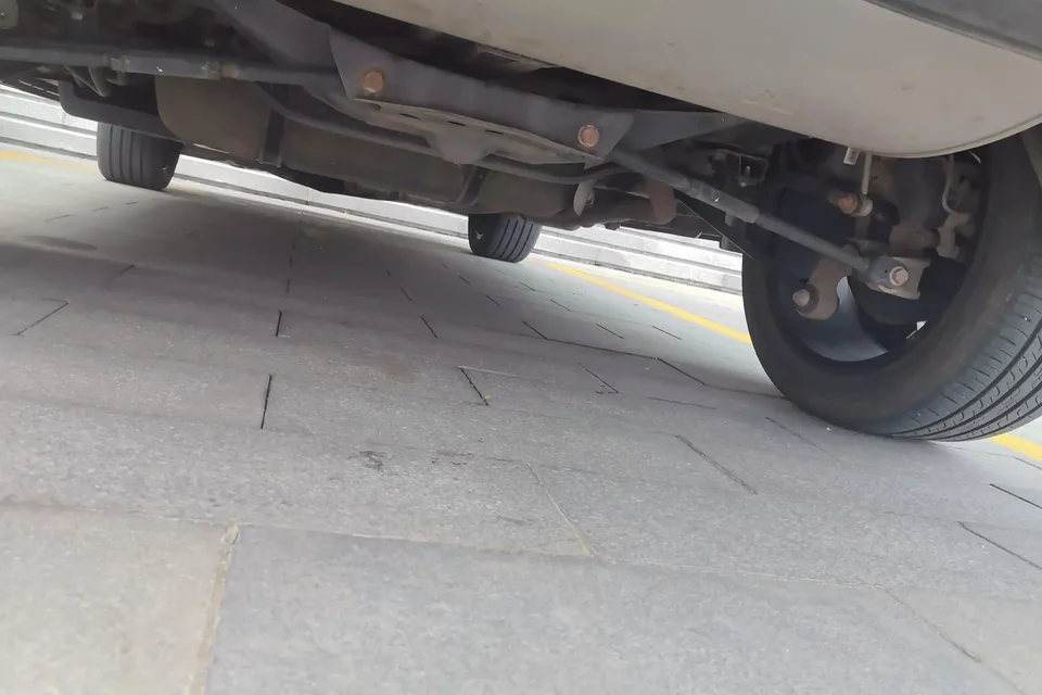 BYD Song PLUS DM Song PLUS DM 2021 DM-i 51KM 2WD Premium Edition 2022 — thumbnail 2