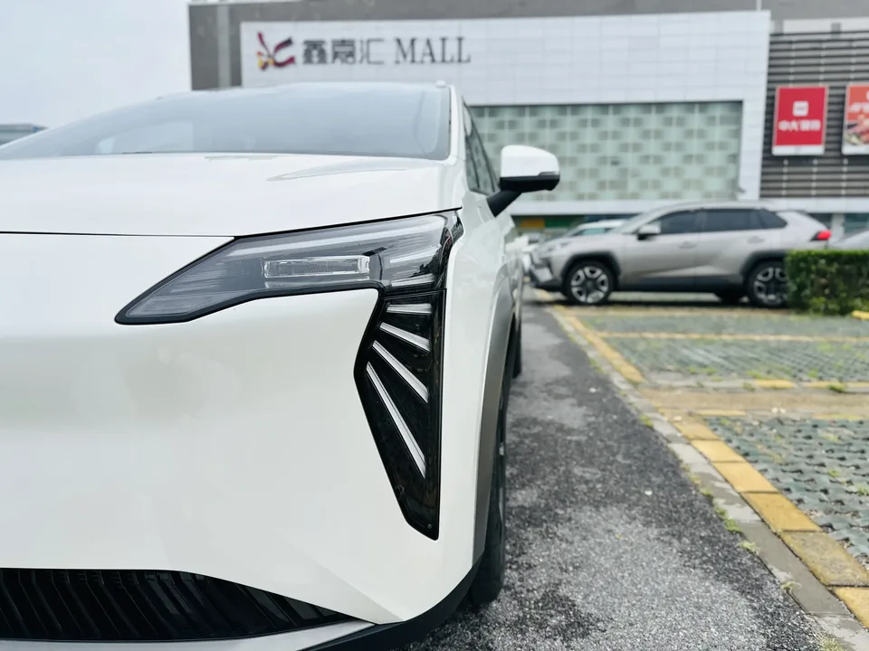 AION Y AION Y 2023 Plus 510 Smart Edition 2024 — thumbnail 2