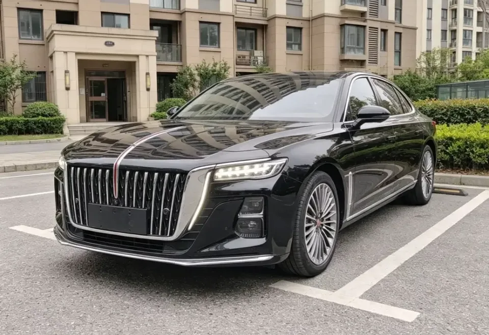 Hongqi H5 Hongqi H5 2023 1.5T DCT Zhilian Qiyue Edition 2022 — photo 1, buy with delivery to Moscow