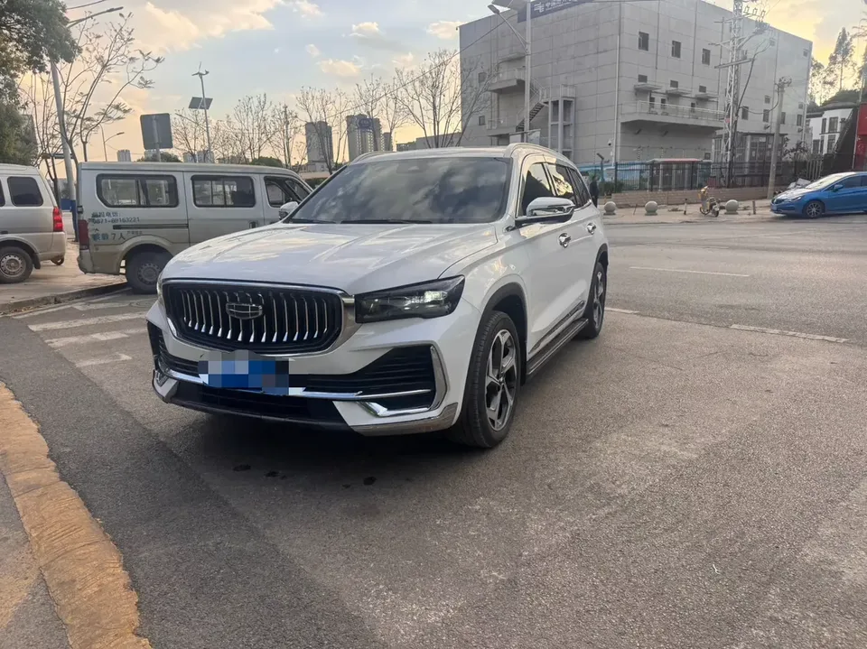 Geely Monjaro Xingyue L 2024 2.0TD DCT EVO 2WD Comfort 2024 — photo 1, buy with delivery to Moscow
