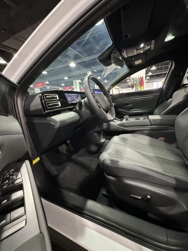 BYD Qin L DM DM-i 120KM Beyond Edition 2024 — миниатюра 4