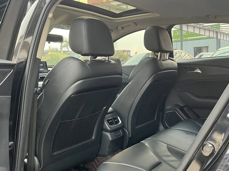 Hongqi H5 classic Hongqi H5 Classic 2022 Classic 1.5T DCT Qiyue Edition 2022 — миниатюра 3