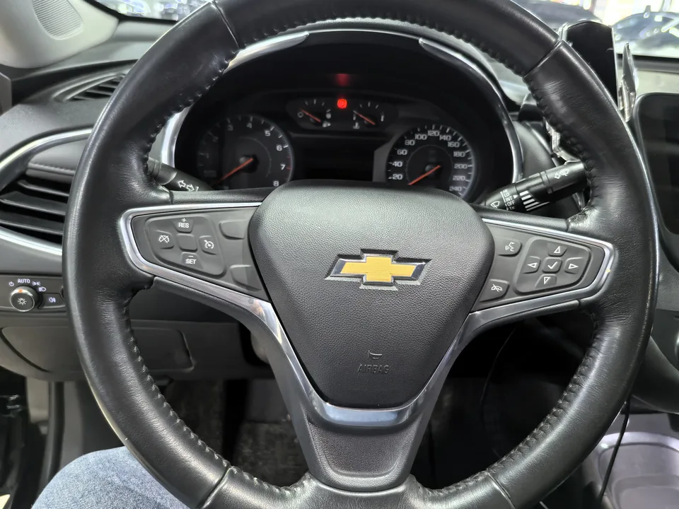 Chevrolet Malibu Xl 1.5T sharp version 2023 — миниатюра 3