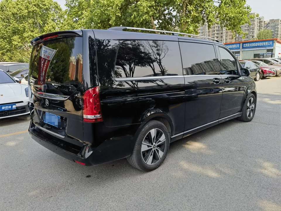 Mercedes-Benz V-Класс Mercedes Benz V Class 2022 V 260 L Long Wheelbase Premium Edition 2023 — thumbnail 4