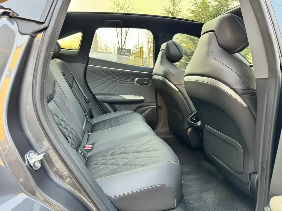 Deepal dark blue S07 S7i 200Max Extended Range Edition 2024 — миниатюра 5