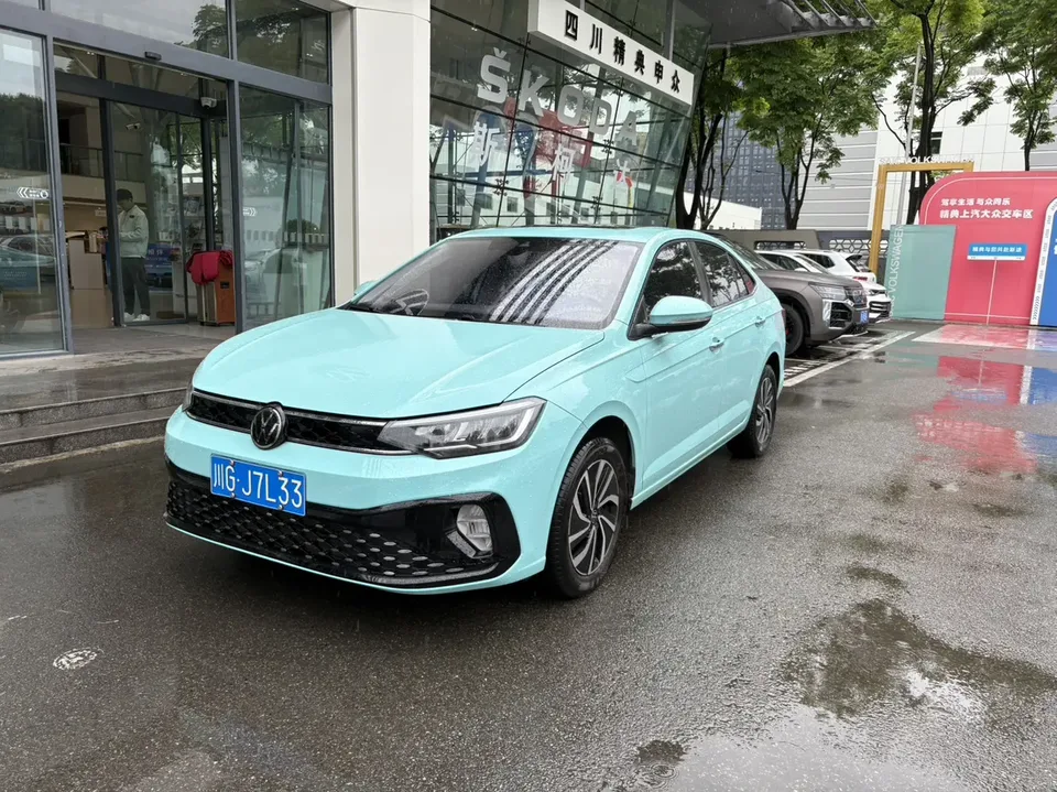 Volkswagen Lavida Lavida 2023 New 1.5L Automatic New Edition 2023 — photo 1, buy with delivery to Moscow