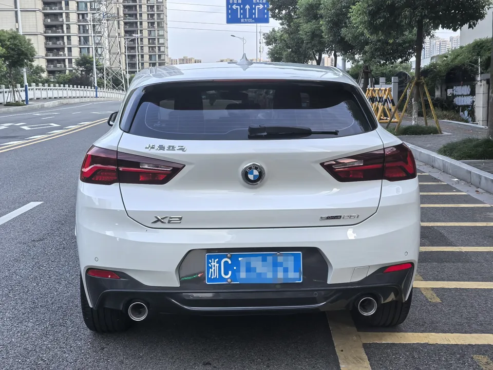 BMW X2 sDrive25i M Off-Road Package 2022 — миниатюра 2