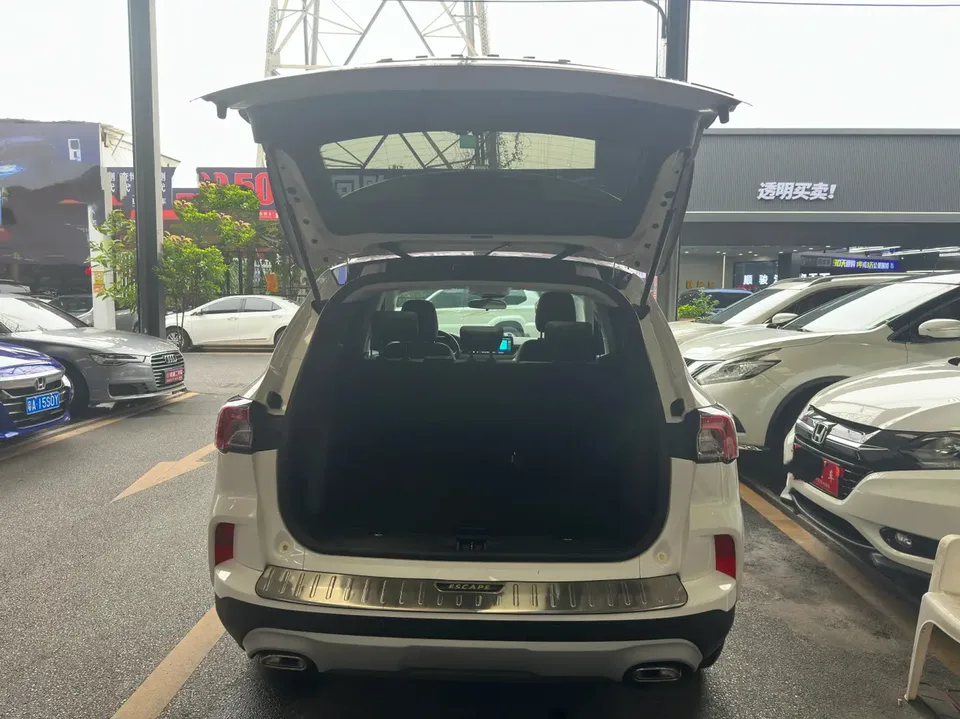 Ford Escape EcoBoost 245 2WD Premium Edition 2022 — миниатюра 2