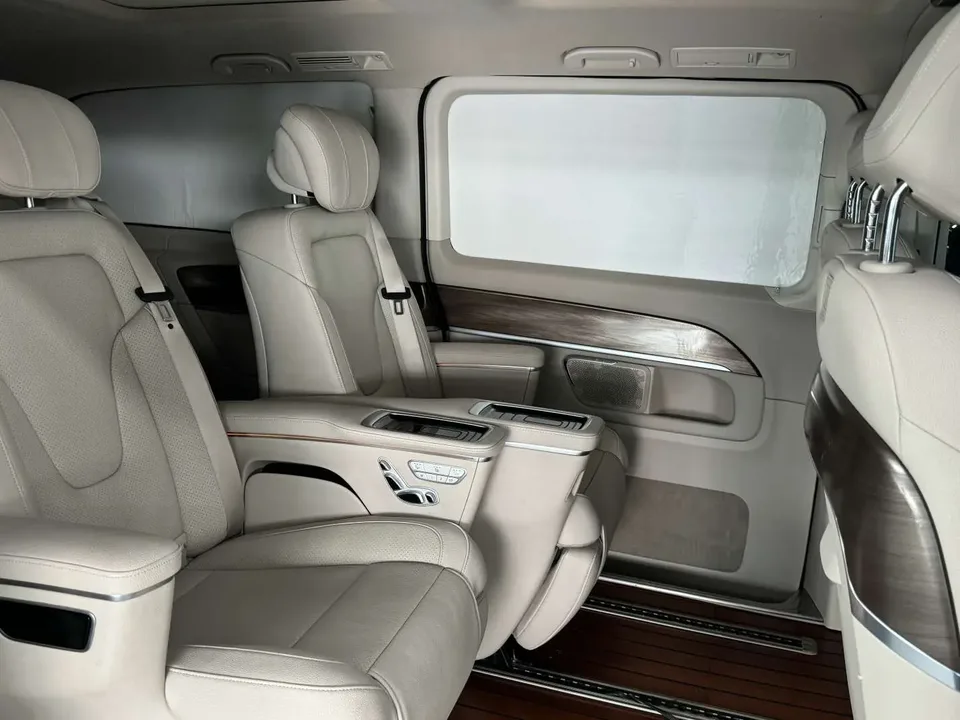 Mercedes-Benz V-Класс Mercedes Benz V Class 2020 V 260 L Long Wheelbase Luxury Edition 2022 — thumbnail 3