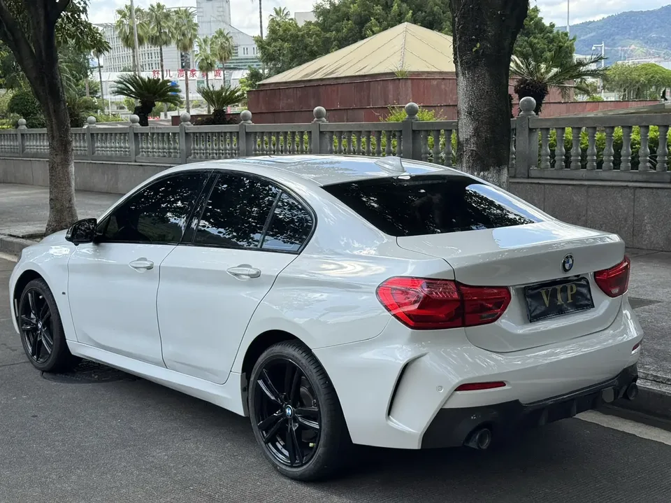 BMW 1 Series facelift 125i M Sport Night Edition 2022 — миниатюра 4