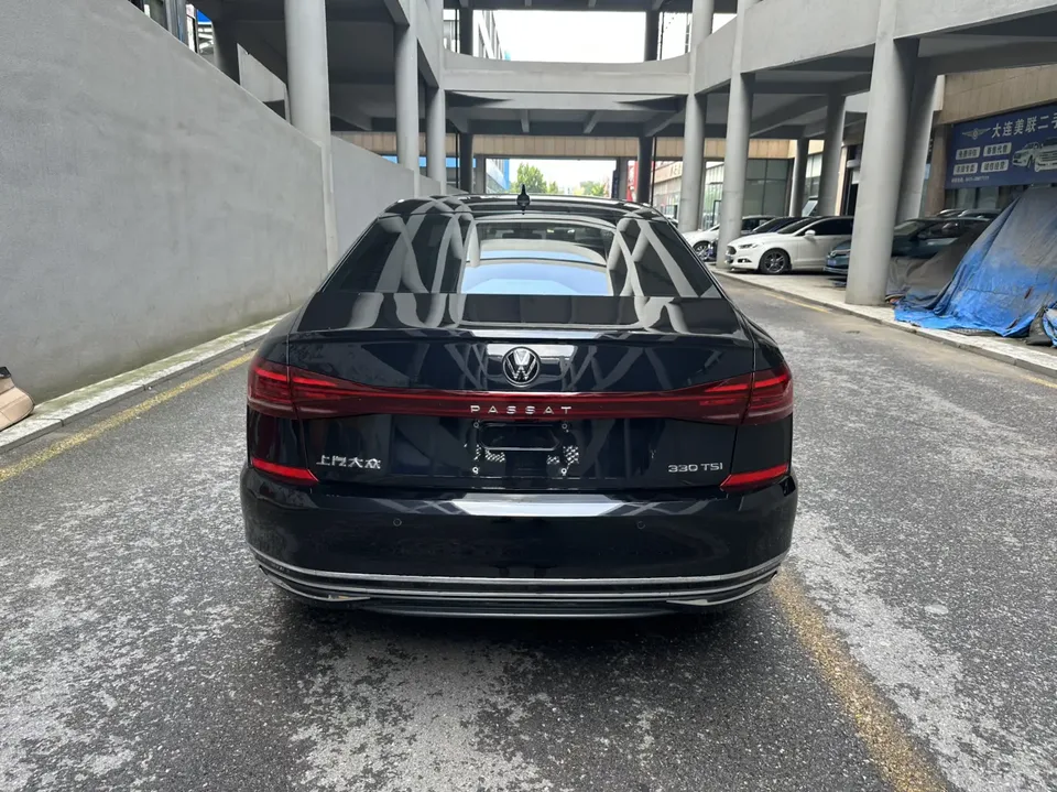 Volkswagen Passat Passat 2022 330TSI Starry Sky Deluxe Edition 2022 — миниатюра 2