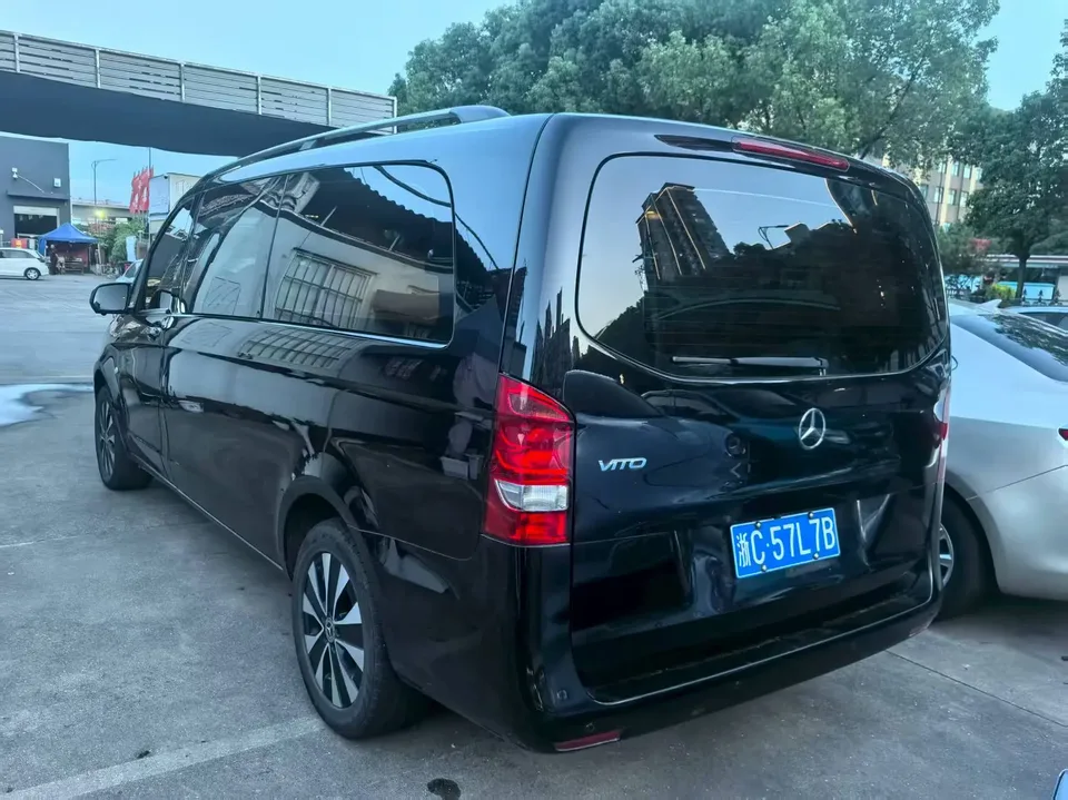 Mercedes-Benz Vito Vito 2021 2.0T Elite Edition 7 Seaters 2022 — thumbnail 2