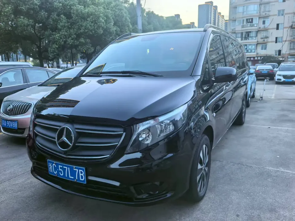 Mercedes-Benz Vito Vito 2021 2.0T Elite Edition 7 Seaters 2022 — photo 1, buy with delivery to Moscow