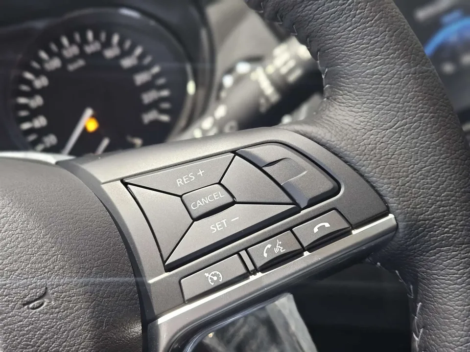 Nissan X-Trail Classic Edition 2.0L 2WD Intelligent Link Premium Edition 2025 — миниатюра 3