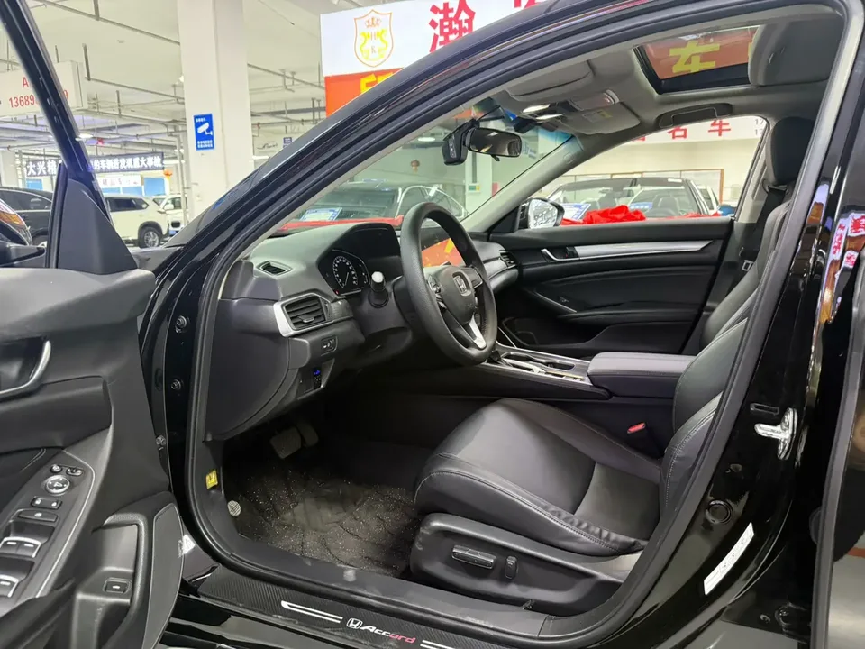 Honda Accord Accord 2022 260TURBO Deluxe Edition 2022 — миниатюра 5