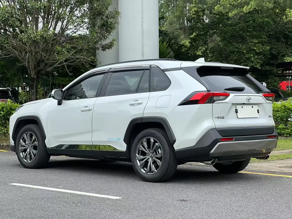 Toyota RAV4 RAV4 2023 2.0L CVT 2WD Fashion PLUS Edition 2024 — thumbnail 5