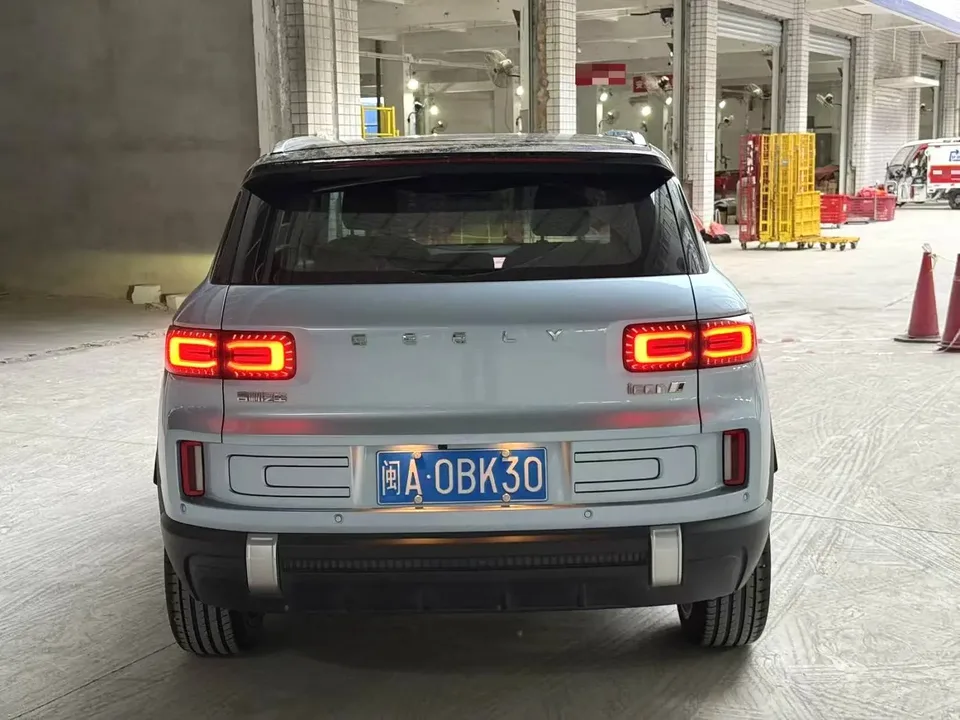 Geely ICON Geely ICON 2023 1.5TD Chocolate Edition 2023 — миниатюра 2