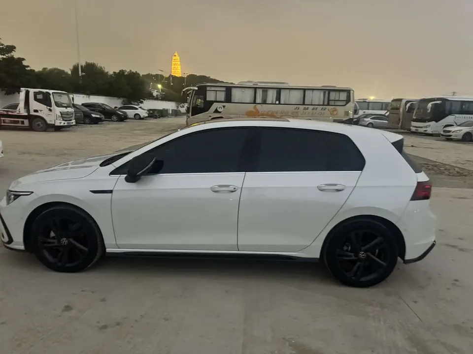 Volkswagen Golf 280TSI DSG R-Line 2022 — миниатюра 4