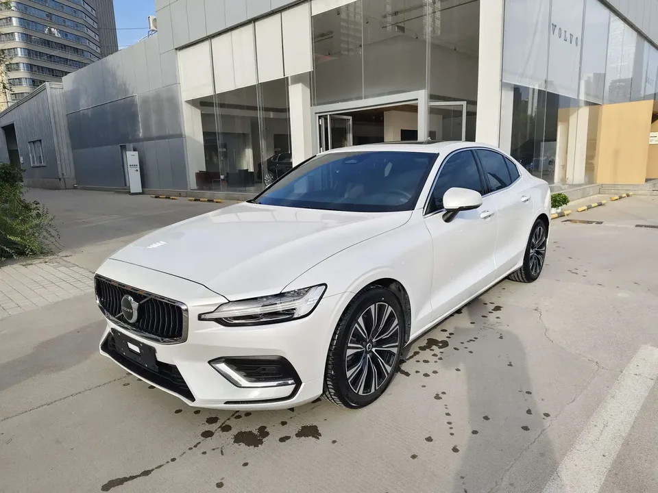 Volvo S60 2024